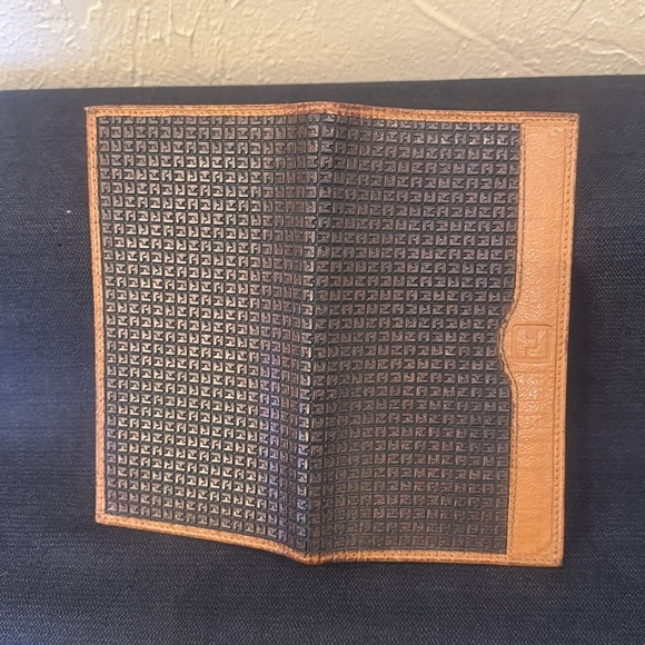 Ted Lapidus leather wallet/check or passport case - Picture 6 of 9